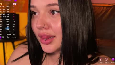 Amelie online show from April 19, 6:10 pm