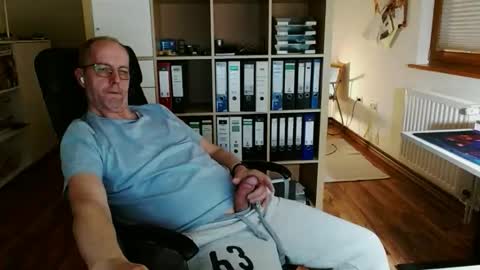 Dave online show from April 5, 10:07 pm