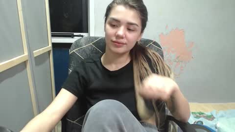 Liya online show from November 22, 8:40 pm