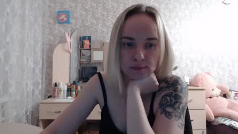 Snapshot of leggywily25 chatting on March 12, 6:32 pm leggywily25 online show from March 12, 6:32 pm