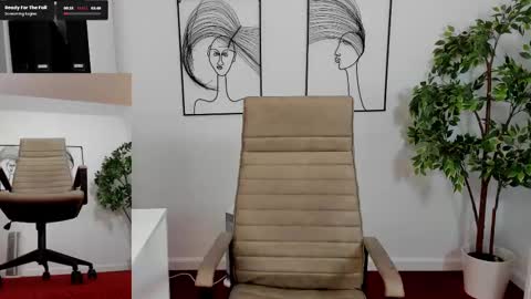 Elle  online show from February 10, 12:50 pm