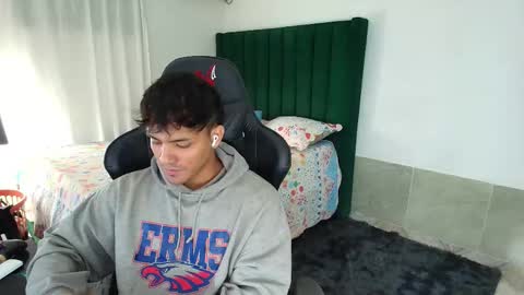  Lei  online show from March 14, 11:31 pm