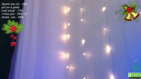Snapshot of leia_bell chatting on December 13, 5:43 pm hey Im Leia and I love rock  online show from December 13, 5:43 pm