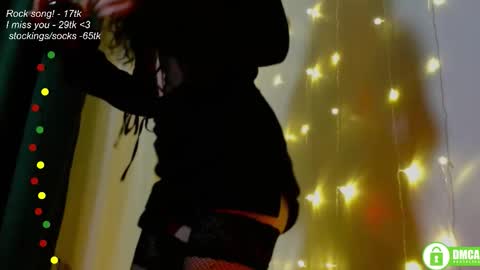 Snapshot of leia_bell chatting on September 14, 7:37 pm hey Im Leia and I love rock  online show from September 14, 7:37 pm