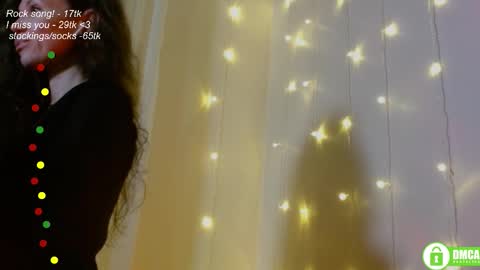 Snapshot of leia_bell chatting on September 26, 7:33 pm hey Im Leia and I love rock  online show from September 26, 7:33 pm