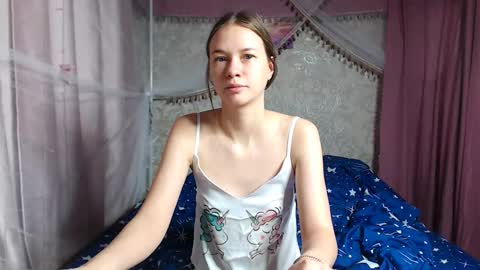 leila_bambi_ online show from November 7, 11:29 pm