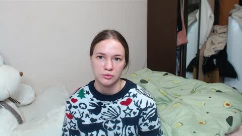 Snapshot of leila_bambi_ chatting on January 24, 2:07 am leila_bambi_ online show from January 24, 2:07 am