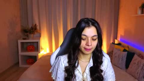 Leila online show from November 15, 3:52 am