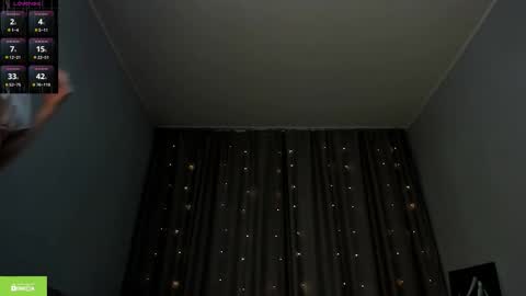 leiladream online show from December 19, 7:37 am