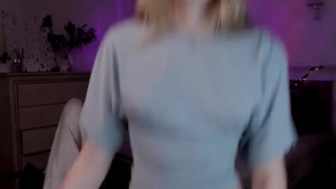 leilalafleur_ online show from February 4, 5:44 am