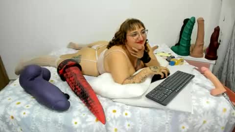 Leilamolly online show from April 17, 11:50 pm