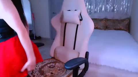 leilamurray online show from March 6, 2:29 pm