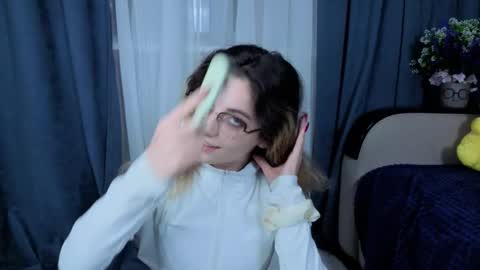 Alexandria online show from October 25, 8:31 pm