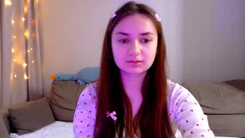 Lelia online show from November 13, 5:43 am