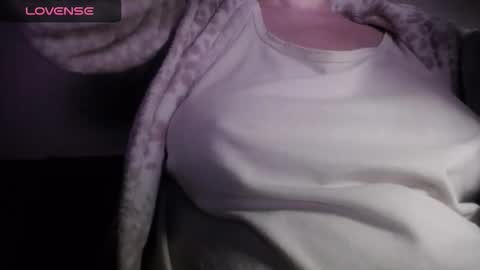 lenagolden online show from January 12, 2:46 pm