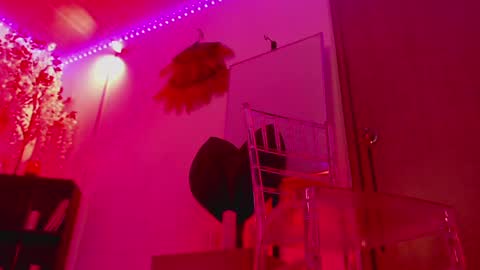 Lenna Kang online show from March 9, 1:46 am