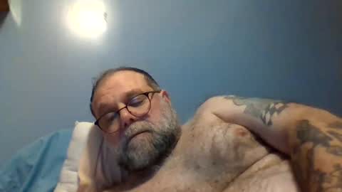 leo71313 online show from December 16, 9:21 pm