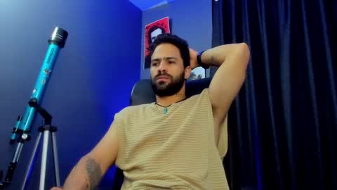 Snapshot of leo_diaz01 chatting on February 9, 4:25 am Leo Diaz online show from February 9, 4:25 am