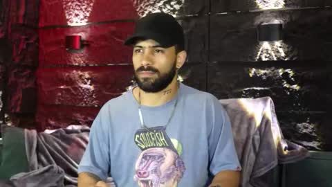 Snapshot of leo_diaz01 chatting on October 22, 2:15 am Leo Diaz online show from October 22, 2:15 am