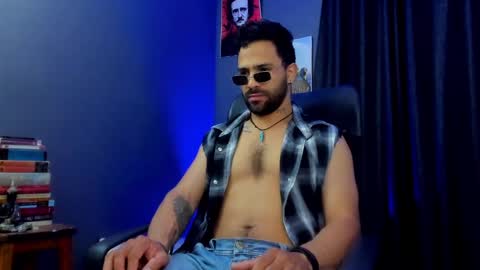 Snapshot of leo_diaz01 chatting on January 25, 1:10 am Leo Diaz online show from January 25, 1:10 am