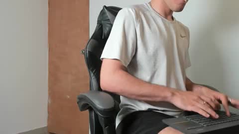 Leo Jones online show from February 13, 5:38 pm