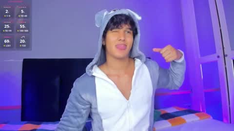 Snapshot of leo_savage_ chatting on September 18, 4:49 am Leo online show from September 18, 4:49 am