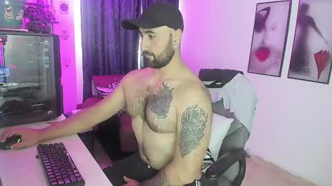 Leon online show from January 9, 4:06 pm