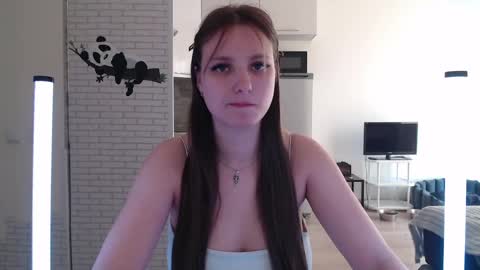 Leonaalove online show from April 21, 2:35 pm