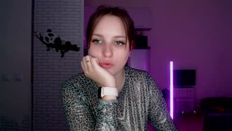 Leonaalove online show from April 2, 5:31 pm