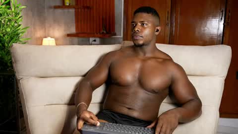 Leandro jones online show from October 17, 2:54 pm