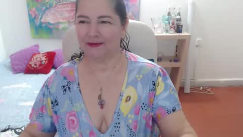 leonela   online show from March 10, 12:37 am