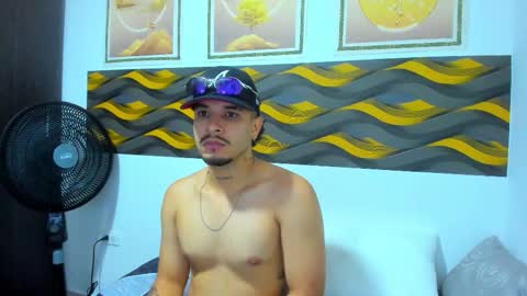 Leon online show from March 27, 7:04 pm