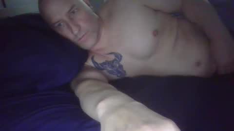 leonitas2021 online show from April 11, 6:56 pm