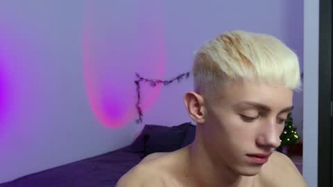 leonlure online show from December 15, 8:16 pm