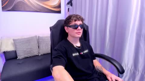 Leo  online show from December 4, 5:07 am