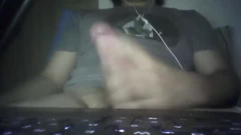 leoonel_95 online show from April 23, 3:36 am