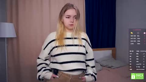 Hello everyone Im Lora Its my first day Were going to have fun together online show from November 12, 5:10 am