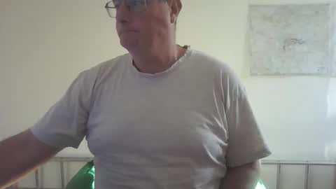 homquisgode online show from November 17, 12:08 pm