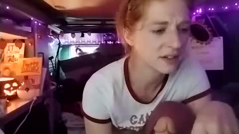 LesleyGumGrass- The Boring Trans girl online show from October 18, 5:06 pm