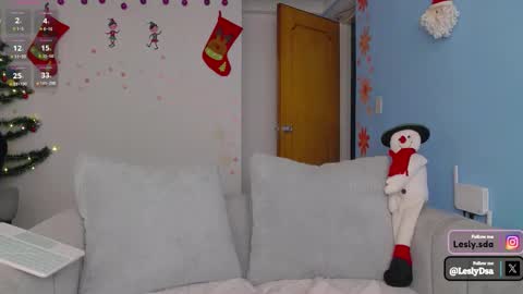 Lesly online show from December 19, 9:16 pm