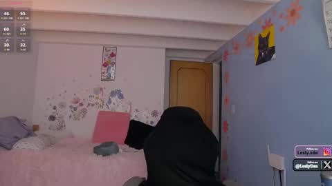 Lesly online show from October 9, 4:01 pm