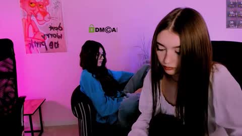 leslie_bird online show from February 3, 2:32 pm