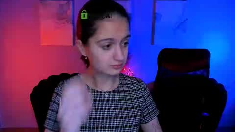 leslie_bird online show from December 3, 10:05 am