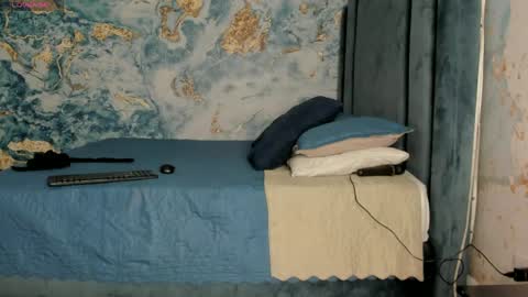 lesly_cutee online show from April 4, 12:34 pm