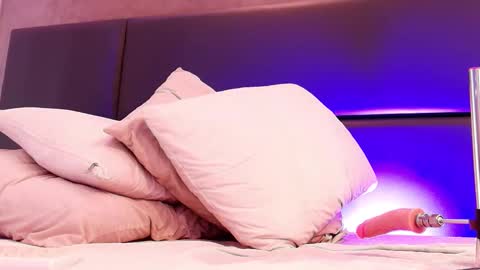 Lesly online show from November 26, 11:18 am