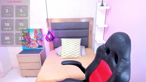   online show from February 19, 8:19 pm