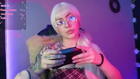 Less  online show from January 19, 4:06 pm