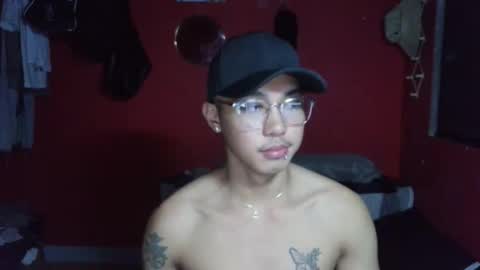 lesteryooo online show from March 30, 1:44 pm