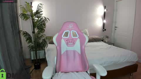 Lesya  online show from December 1, 9:18 am