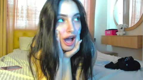 lesyaliss online show from June 6, 2:39 am